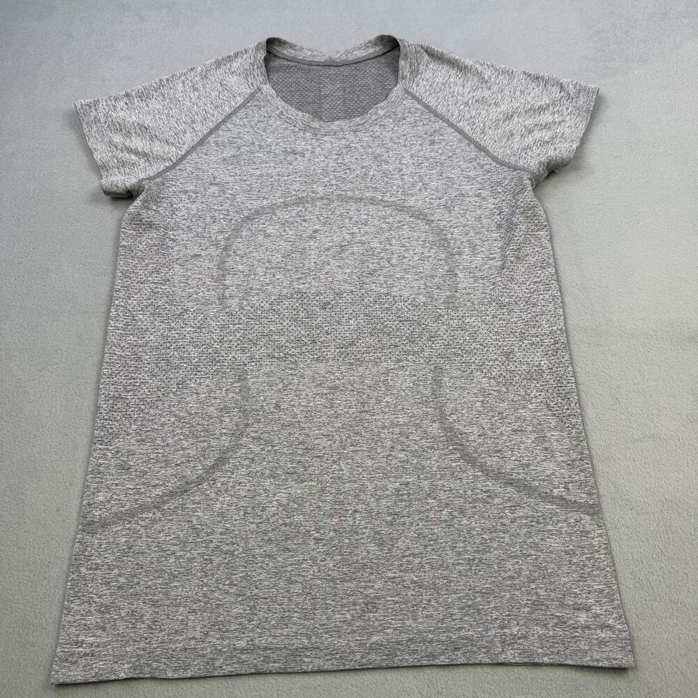 Lululemon Technical Shirt Womens 10 Gray Short Sleeve Knit Athleisure Running